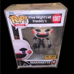 Vaulted 2024 Five Nights At Freddy’s “Marionette” Hot Topic Exclusive Funko Pop